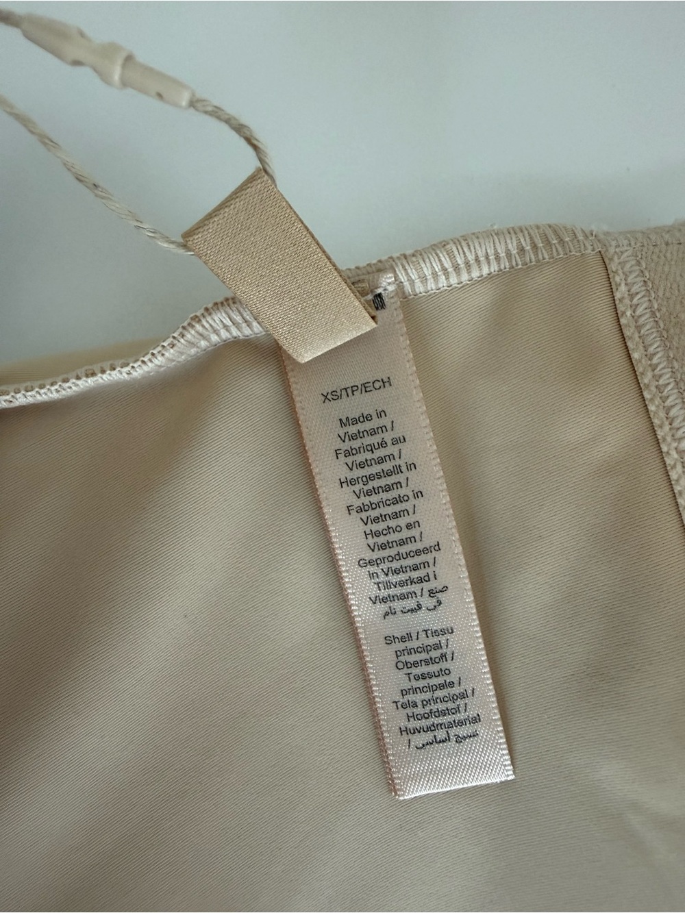 NWT SKIMS Butt Enhancing Padded High-Waist Smoothing Shaper Shorts-Sand -XS - Picture 11 of 14